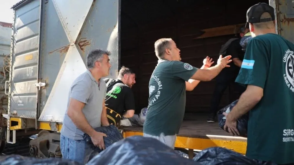 Inundaciones en Tucumán: la Unión Ferroviaria activó el tren solidario y llevó asistencia urgente