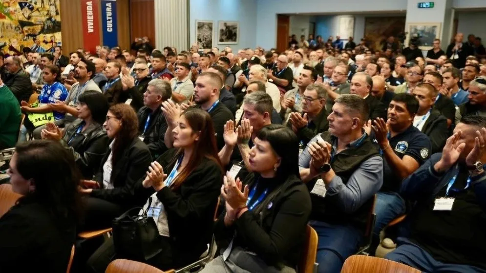 Martínez y la UOCRA plantaron bandera: "Nos oponemos a quienes pretenden romper el modelo sindical"