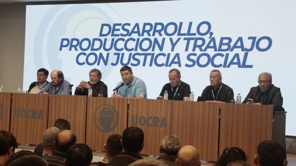 Martínez y la UOCRA plantaron bandera: "Nos oponemos a quienes pretenden romper el modelo sindical"