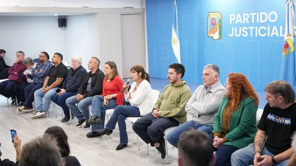 "A Cristina la detuvieron para ir por los derechos de los trabajadores": el PJ reunió a sindicatos y cargó contra Milei