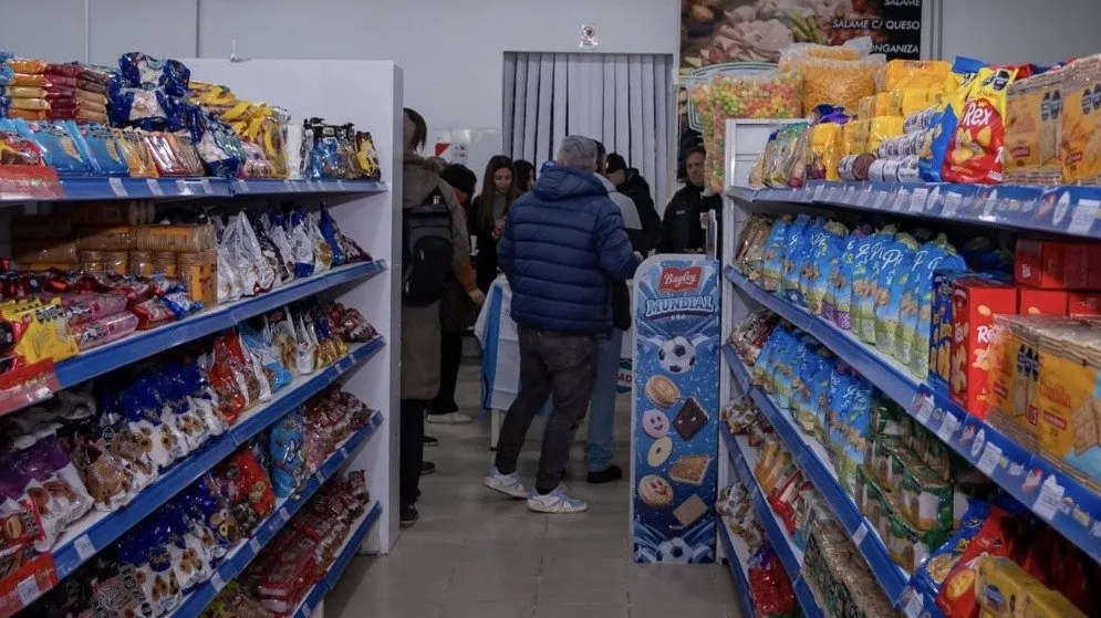 Cuando el salario no alcanza: el sindicato que creó un supermercado para sus afiliados y la comunidad