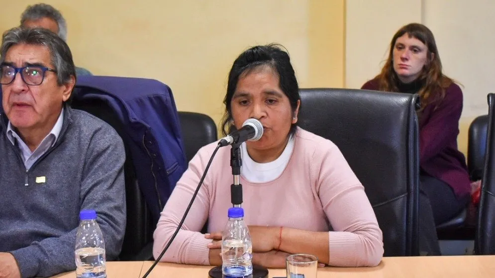 Endeudados y sin llegar a fin de mes: sindicatos y movimientos sociales marchan a Economía contra la "deuda de los trabajadores"