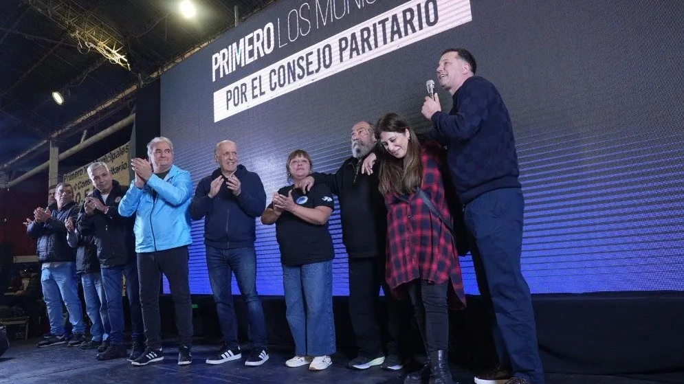 Municipales sellaron la unidad y anticiparon un plan de lucha en defensa del salario y los puestos de trabajo